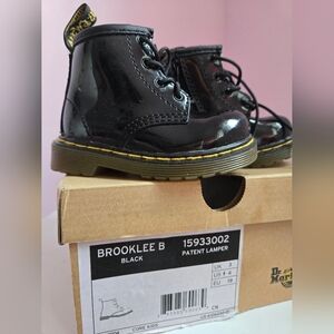 Dr. Martens Brooklee